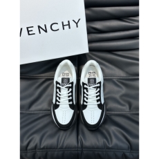 Givenchy Sneakers